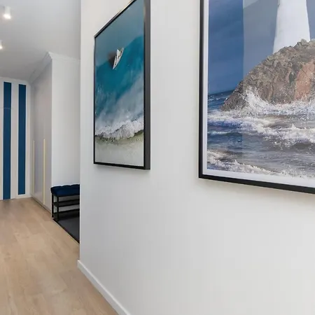 شقة Redlowo & 2 Bedrooms & Parking By Renters غدينيا