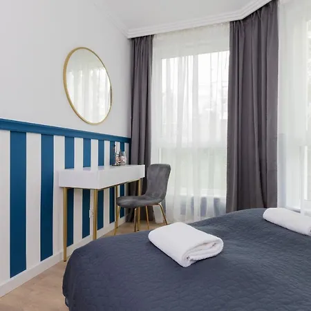 Redlowo & 2 Bedrooms & Parking By Renters Γκντίνια