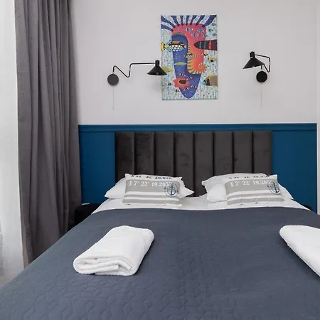 Redlowo & 2 Bedrooms & Parking By Renters Apartamento Gdynia