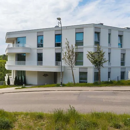 Redlowo & 2 Bedrooms & Parking By Renters Apartamento Gdynia